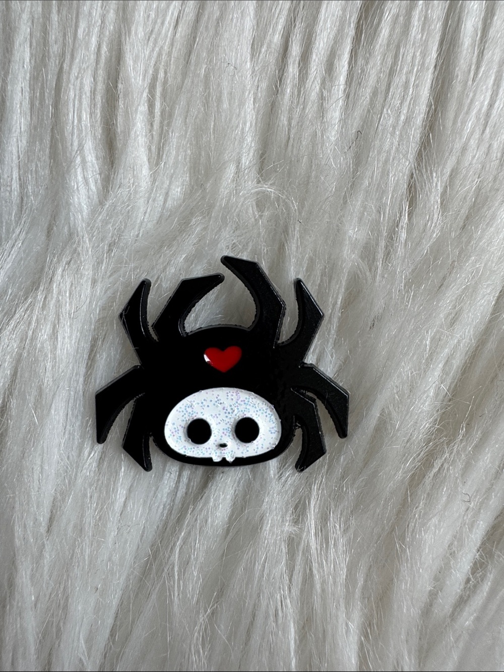 Skelanimals Spider Skull Enamel Pin - Black and White with Red Heart
